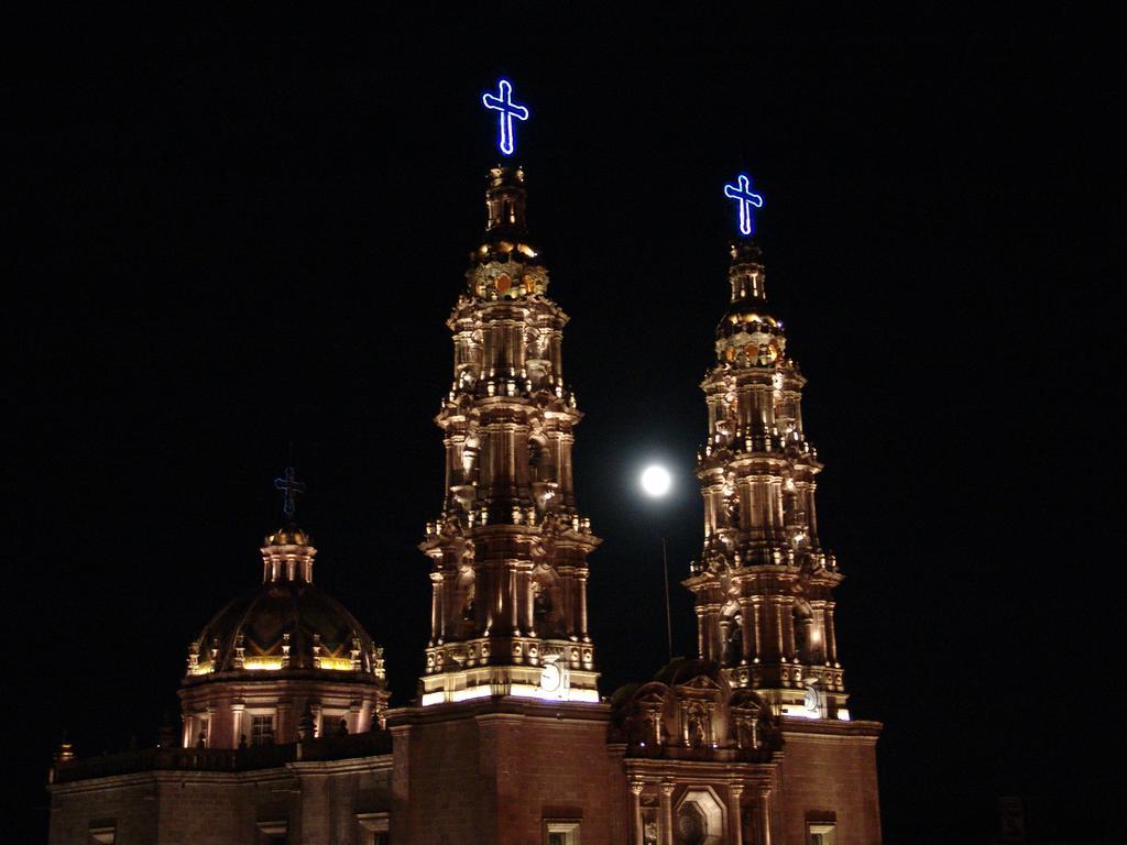 Hotel Posada Arcos Сан Хуан де лос Лагос Екстериор снимка